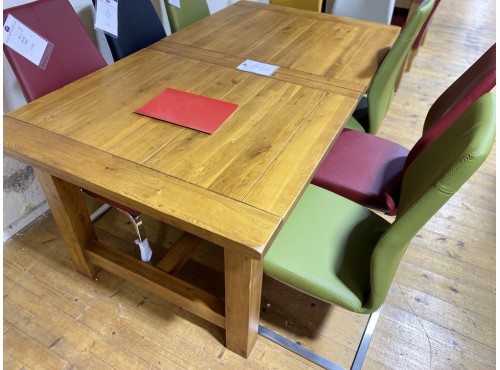 Milton Oak Extendable Dinning Table